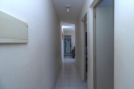 corredor para os cômodos_2 de apartamento à venda com 2 quartos, 50m² em Parque Bristol, São Paulo