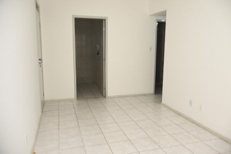 Sala de apartamento para alugar com 2 quartos, 78m² em Jardim Armação, Salvador