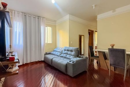 Sala de apartamento à venda com 3 quartos, 65m² em Tirol, Contagem