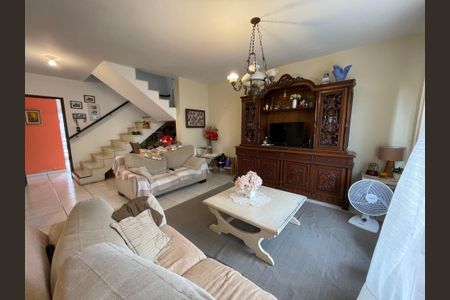 Sala de casa para alugar com 4 quartos, 180m² em Vila Lageado, São Paulo