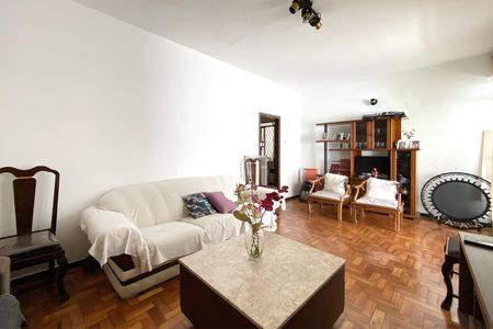 Casa à venda com 3 quartos, 360m² em Renascença, Belo Horizonte