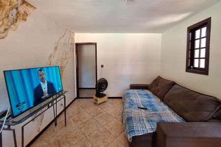 Sala 2 de casa para alugar com 6 quartos, 3000m² em Maria Paula, Niterói