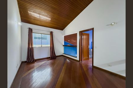 Foto 01 de casa à venda com 3 quartos, 300m² em Parque dos Passaros, São Bernardo do Campo