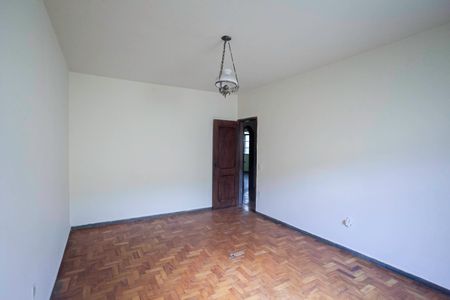 Quarto 1 de casa para alugar com 3 quartos, 360m² em Glória, Belo Horizonte