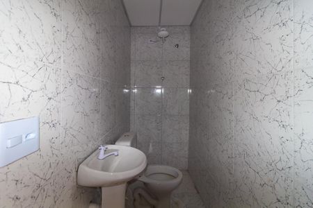 Banheiro de apartamento para alugar com 1 quarto, 55m² em Jardim Vera Cruz(zona Leste), São Paulo