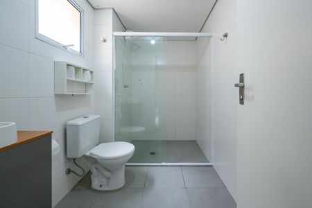 Banheiro de kitnet/studio para alugar com 1 quarto, 27m² em Vila Santa Catarina, São Paulo