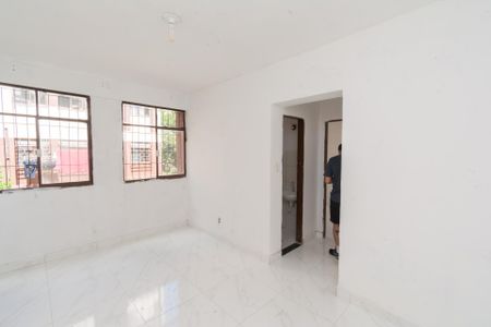 Sala de apartamento para alugar com 2 quartos, 49m² em Monte Castelo, Contagem