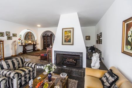 Sala de casa de condomínio para alugar com 4 quartos, 1300m² em Chacara Santa Lucia, Carapicuíba