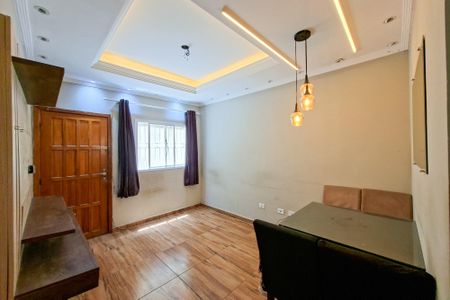 Sala de casa de condomínio para alugar com 2 quartos, 70m² em Vila Sonia, Praia Grande