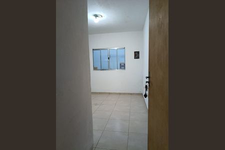 Casa à venda com 5 quartos, 200m² em Canhema, Diadema