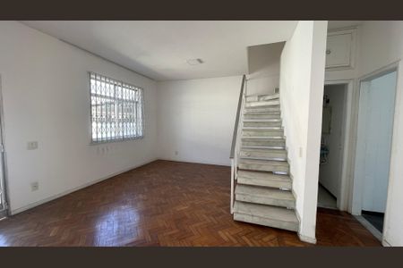 Sala de casa para alugar com 3 quartos, 148m² em Jardim Guanabara, Rio de Janeiro