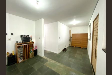 Sala de casa à venda com 2 quartos, 200m² em Cenáculo, Belo Horizonte