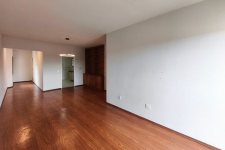 Sala de apartamento à venda com 2 quartos, 118m² em Vila Paraiso, Campinas