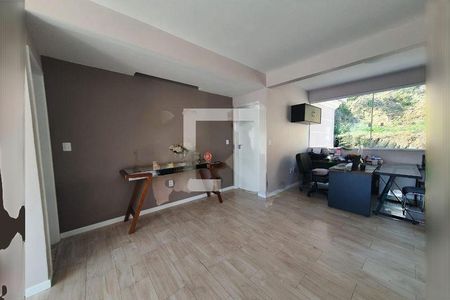 Casa à venda com 3 quartos, 230m² em Rio do Ouro, São Gonçalo