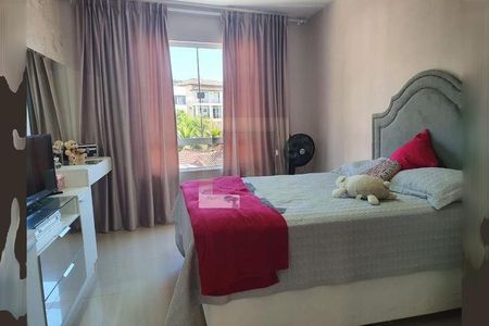 Casa à venda com 3 quartos, 230m² em Rio do Ouro, São Gonçalo