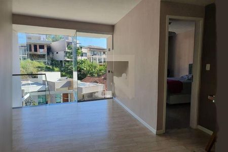 Casa à venda com 3 quartos, 230m² em Rio do Ouro, São Gonçalo