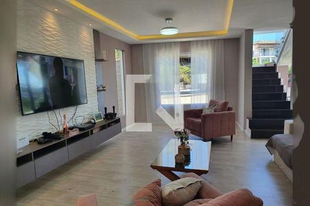 Casa à venda com 3 quartos, 230m² em Rio do Ouro, São Gonçalo