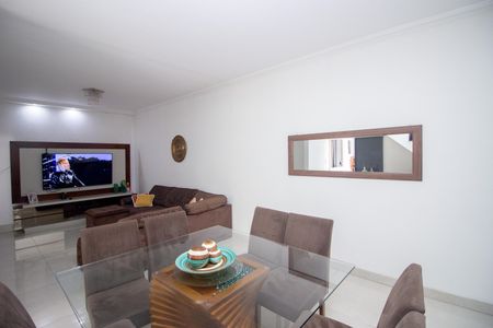 Sala de casa para alugar com 6 quartos, 410m² em Colonial, Contagem