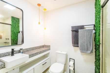 Banheiro de kitnet/studio para alugar com 1 quarto, 30m² em Moema, São Paulo