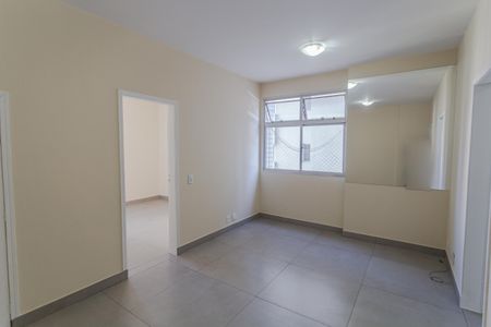 Sala de apartamento para alugar com 1 quarto, 50m² em Savassi, Belo Horizonte