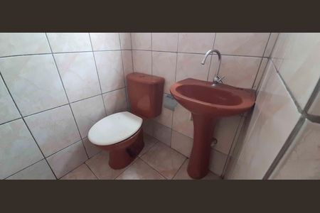 Banheiro de kitnet/studio para alugar com 1 quarto, 28m² em Ayrosa, Osasco