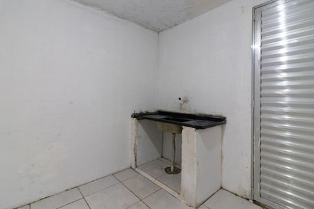 Cozinha de casa para alugar com 1 quarto, 15m² em Jardim Santa Maria, São Paulo