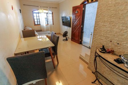 Sala de casa de condomínio à venda com 2 quartos, 69m² em Parque Taboao, Taboão da Serra