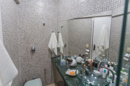 Banheiro da Suíte de apartamento para alugar com 2 quartos, 150m² em Sion, Belo Horizonte
