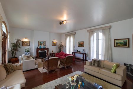 Sala de casa de condomínio para alugar com 5 quartos, 760m² em Parque Nova Campinas, Campinas