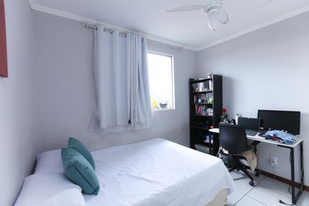 Apartamento à venda com 3 quartos, 60m² em Monte Castelo, Contagem