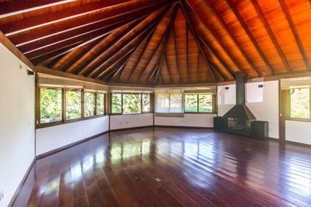 Sala de casa de condomínio para alugar com 5 quartos, 810m² em Alphaville Residencial Um, Barueri