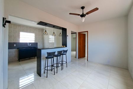 Sala de apartamento para alugar com 2 quartos, 85m² em Aviação, Praia Grande