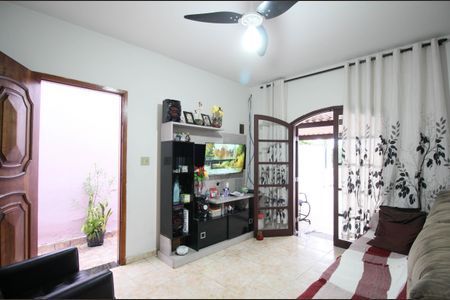 Casa à venda com 2 quartos, 125m² em Jardim das Palmas, São Paulo