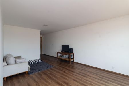 Sala de casa à venda com 6 quartos, 200m² em Cidade Líder, São Paulo