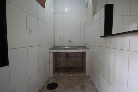 Cozinha de kitnet/studio para alugar com 1 quarto, 42m² em Jacarepaguá, Rio de Janeiro