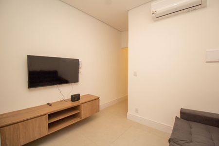 Sala de casa para alugar com 1 quarto, 34m² em Alto de Pinheiros, São Paulo