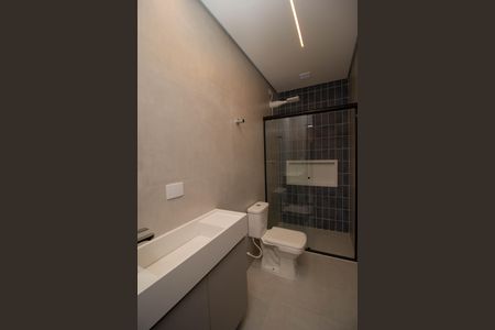 Banheiro Social de kitnet/studio para alugar com 1 quarto, 32m² em Alto de Pinheiros, São Paulo