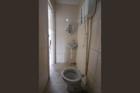 Banheiro de kitnet/studio para alugar com 1 quarto, 40m² em Jacarepaguá, Rio de Janeiro