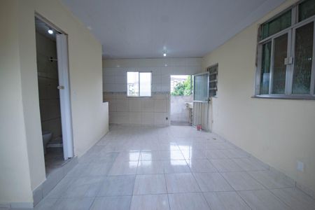 Sala/Quarto de kitnet/studio para alugar com 1 quarto, 40m² em Jacarepaguá, Rio de Janeiro