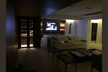 Apartamento à venda com 3 quartos, 205m² em Jardim Vitória Régia, São Paulo