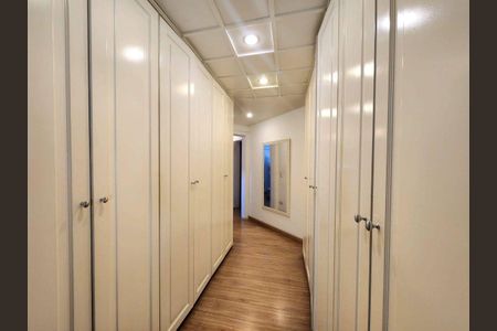 Apartamento à venda com 4 quartos, 300m² em Real Parque, São Paulo