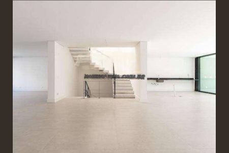 Casa à venda com 4 quartos, 845m² em Chácara Santo Antônio, São Paulo