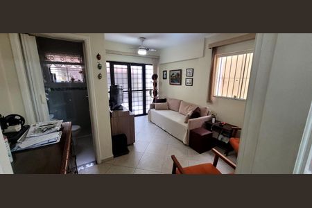 Sala de casa à venda com 4 quartos, 200m² em Vila Pedra Branca, São Paulo