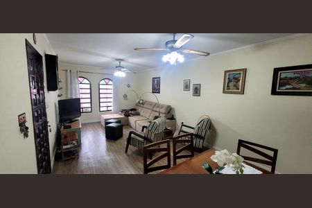 Sala de casa à venda com 4 quartos, 200m² em Vila Pedra Branca, São Paulo