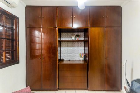 Quarto 1 de casa para alugar com 3 quartos, 186m² em Jardim Libano, São Paulo