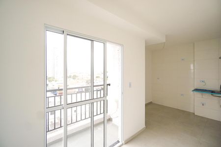 Sala e cozinha de apartamento à venda com 1 quarto, 30m² em Vila Carrão, São Paulo