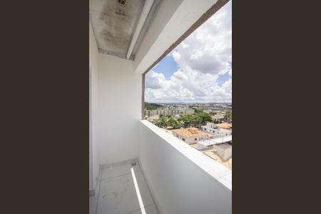 Varanda da suíte de apartamento à venda com 4 quartos, 183m² em Cabral, Contagem
