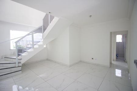 Sala de apartamento à venda com 4 quartos, 183m² em Cabral, Contagem