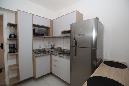 Cozinha de apartamento para alugar com 1 quarto, 30m² em Barra, Salvador