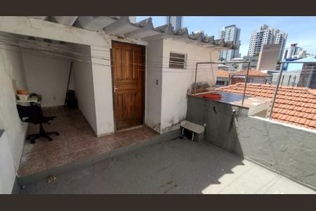 QUINTAL de casa à venda com 4 quartos, 152m² em Vila Zelina, São Paulo
